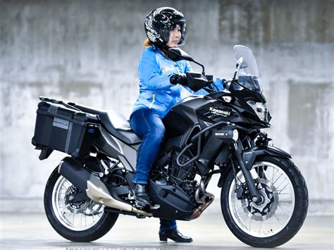 The versys x 250 comes with disc front brakes and disc rear brakes along with abs. 女性ライダーの足つきチェックVERSYS-X 250 TOURER(2018年撮影) | バイクトピックス ...