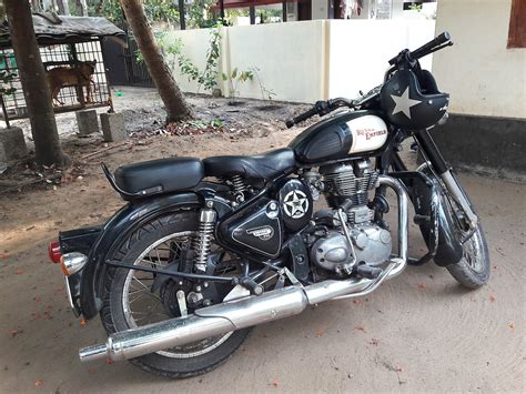 The feature list of bullet 500 includes pass switch, side reflectors and street, road riding modes in terms of safety. Royal Enfield Bullet - Wikipedia
