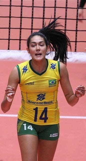 22 Times Volleyball Players Showed Us More Than Just A Perfect Serve Atletismo Feminino Vôlei