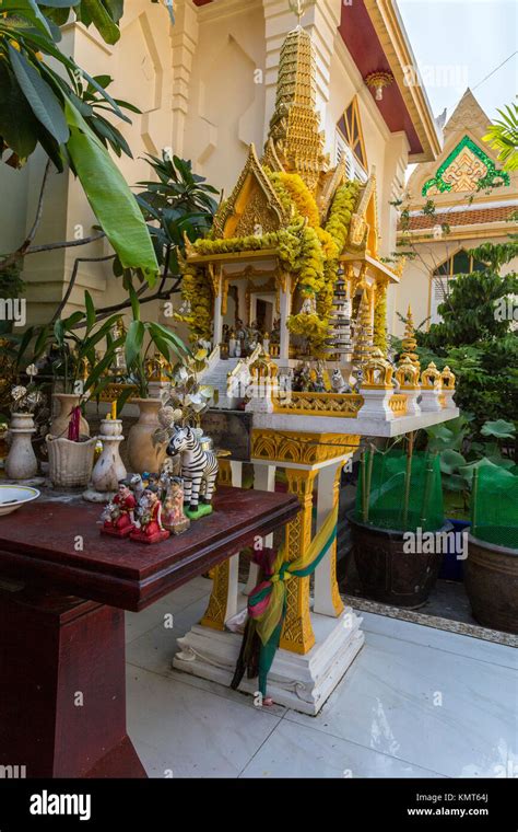 Bangkok Thailand A San Phra Phum Thai Spirit House Of The Spirit