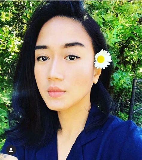 Baru sadar chef renata g pakek anting, yg pakek anting malah chef juna, ni kalo d buat judul indosiar, pemakai anting yg tertukar #masterchef firhan #chefrenata chefjuna pic.twitter.com/celx9ymke6. Chef Renatta moeloek di 2020