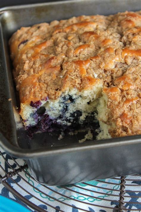 Learn how to make blueberry crumb cake. blueberry crumb bundt cake