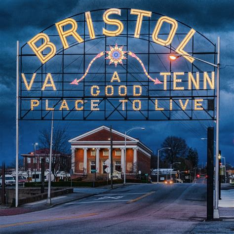 You can see how to get to food city pharmacy on our website. Downtown Bristol TN VA : A Travel and History Podcast