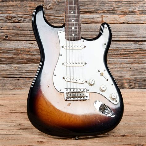 Fender American Vintage 62 Stratocaster Sunburst 2000 Chicago Music