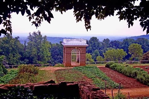 Jeffersons Vegetable Garden At Monticello Located Behind Flickr