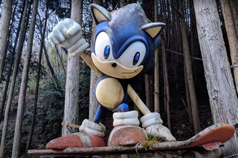 Mysterious Sonic The Hedgehog Statue Polished And Restored Polygon