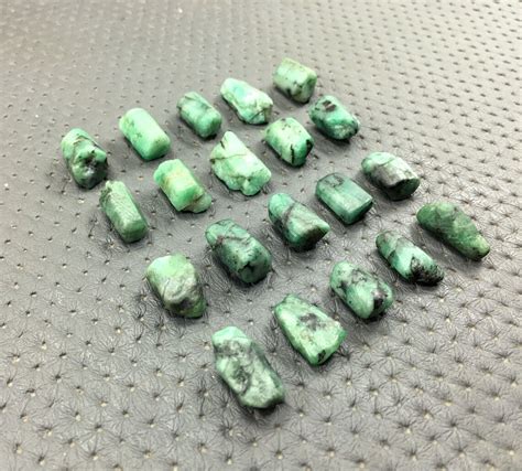 10 Pieces Emerald 9x16 12x20 Mm Raw Unpolished Emerald Raw Etsy