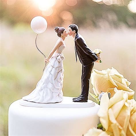 Details 83 Wedding Cake Couple Indaotaonec