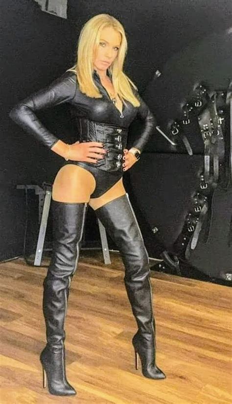 Pin By Mariah Perez On High Boots Leather Outfits Women Sexy Leather Outfits Thigh Boots