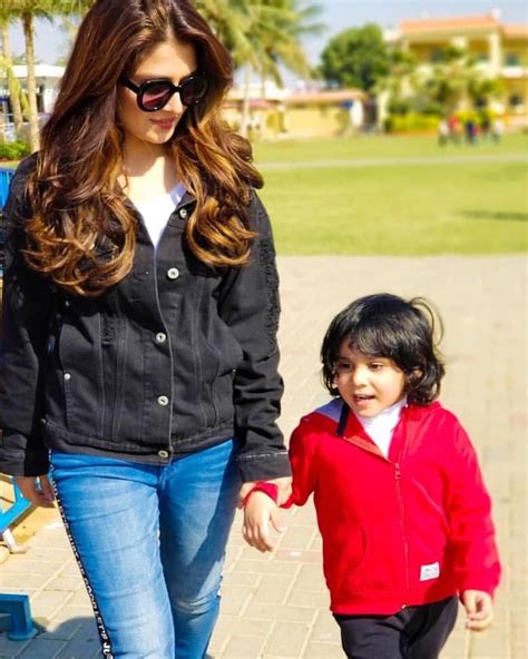 Awesome Photos Of Ayeza Khan With Her Daughter Hoorain Ayeza Khan