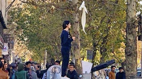Iranian Women Threw Off The Hijab What Happened Next Bbc News