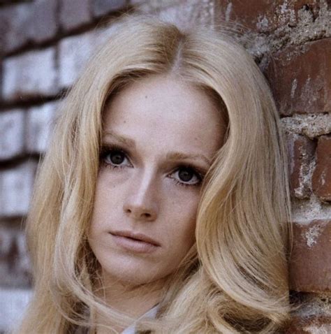 30 Gorgeous Photos Of Sondra Locke In The 1960s And 70s Vintage News