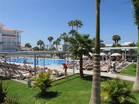 Garten Mit Pool Hotel Riu Arecas Adults Only La Caleta De Adeje My