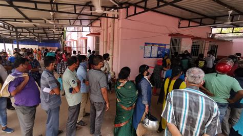 Bhubaneswar People Wait For Rt Pcr Test Reports From Covid Centres