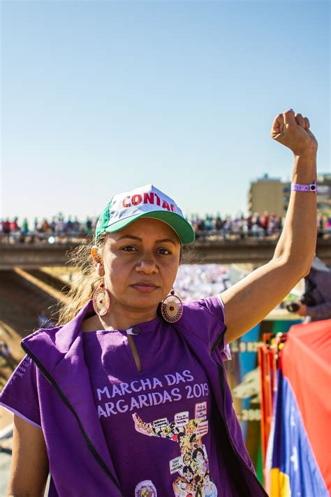 Marcha Das Margaridas Cem Mil Mulheres Trabalhadoras Rurais Protestam Em Brasília Revista