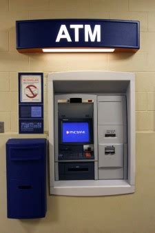 Sudah jadi rahasia umum kalau gaji di bidang teknologi informasi atau it memang cenderung besar. PNC Bank | Bernhard Center | Western Michigan University