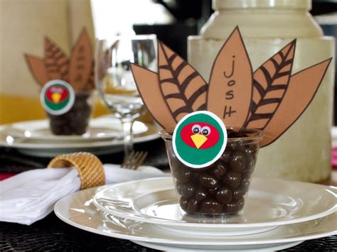 Thanksgiving favors, stickers and bags, set of 20, thanks and giving, matte white, kraft brown, autu. 50 Fun-To-Make Thanksgiving Kids' Crafts | HGTV