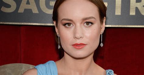 Brie Larson At The 2016 Sag Awards Wears A Very Unique Dress — Photos