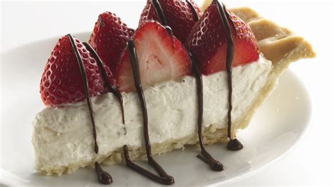Skinny Strawberries And Cream Pie Recipe