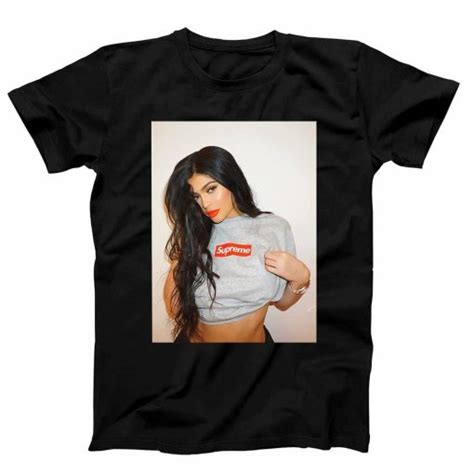 Kylie Jenner Wearing Supreme T Shirt In 2022 Supreme T Shirt Shirts