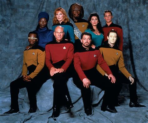 The Cast Of Star Trek Pose For A Group Photo