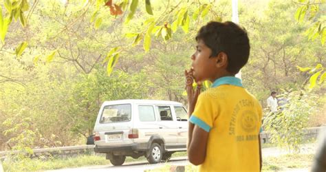 Poor Children In India Editorial Photo Image Of Tree 20483661