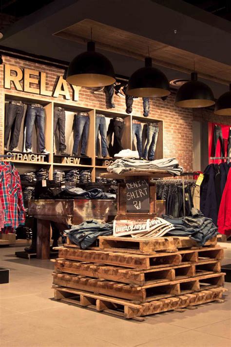 20 Clothing Store Display Ideas For Teen Shoper Homemydesign