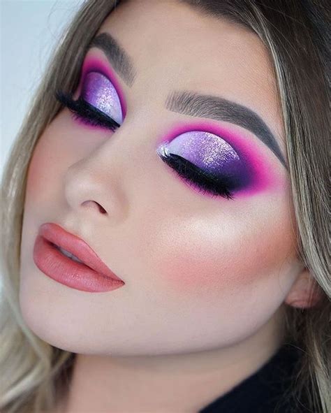 35 Colorful Eye Makeup Ideas For Charming Eyes In 2020 Dramatic