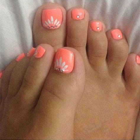 30 really cute toe nails for summer pretty designs