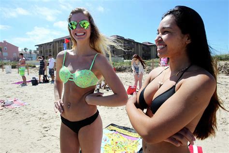 College Babes Cut Loose For Spring Break