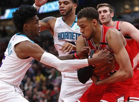 Charlotte Hornets dominate in third straight win against Chicago Bulls