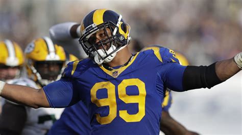 Aaron Donald Dominating Double Teams For Sack Lead