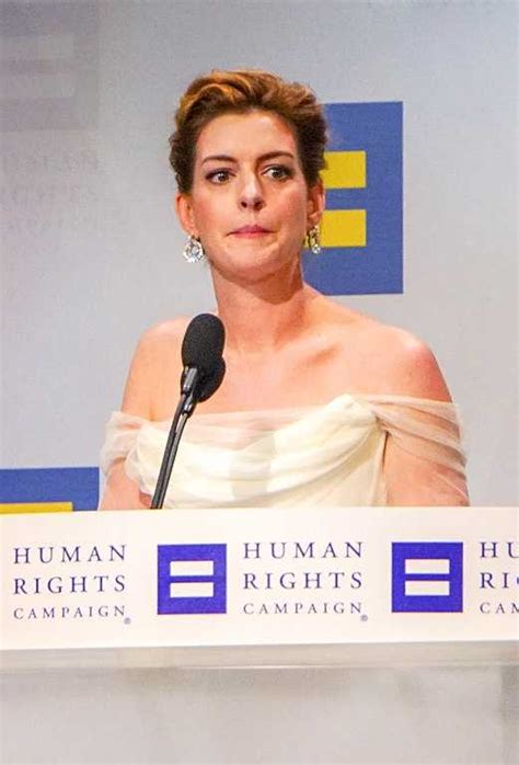 Anne Hathaway Kimdir Boyu Kilosu Göz Rengi Vücut Ölçüleri