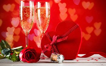 Valentine's day brings christmas feels better than xmas itself for people who are married, engaged, or in a relationship. Happy Valentine's Day 2019