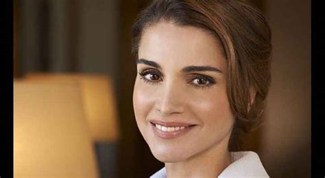 Queen Rania Of Jordan Performs Umrah Roya News