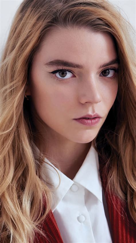 She has received several accolades, including a critics' choice award, a golden globe award and a screen actors guild award. Actress Anya Taylor Joy 2021 4K Ultra HD Mobile Wallpaper