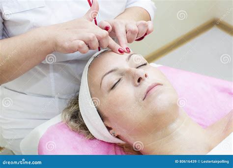 Process Of Massage And Facials Stock Image Image Of Hands Facial