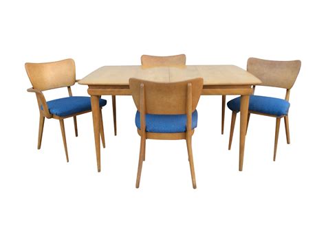 1960s Modern Heywood Wakefield Dining Set On Table And