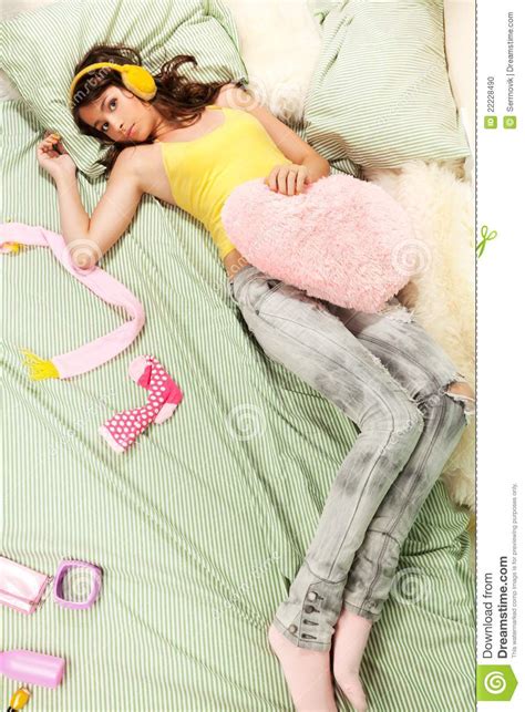 Top 25 Of Girls Laying In Bed Foldedh Earts