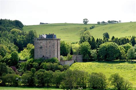 Explore loch leven castle and read about mary, queen of scots' dramatic incarceration at the castle following her defeat at carberry hill on 15 june 1567. You can now stay in Mary Queen of Scots' castle | Mary ...