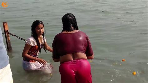 Open Holi Bath At Ganga River Focus India Youtube