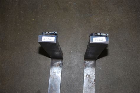 2362 0002 Of Class 2 Ii Forklift Forks 42 Inch Long Used 2362