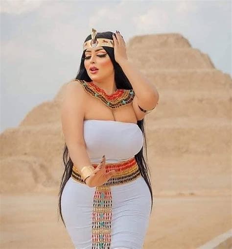 Egyptian Model Salma Al Shimi Arrested For Indecent Photoshoot In Front Of The Pyramid