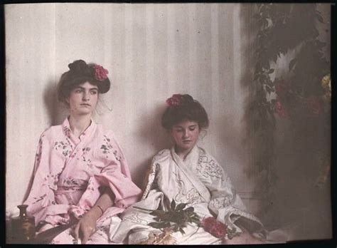 20 Of The Oldest Colored Photos