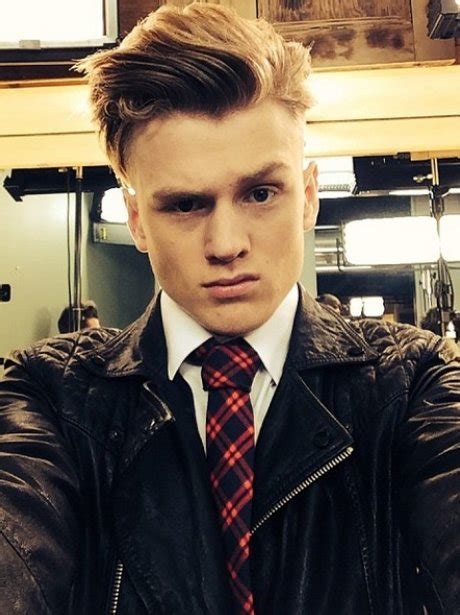 Le rommans de tristan et de la royne yseult la blonde, royne de cornoaille · 1230. The Vamps' Tristan Evans' Best Selfie Pictures - Capital