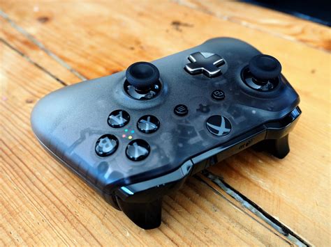 Phantom Black Xbox Controller Review Microsofts Sexiest Accessory