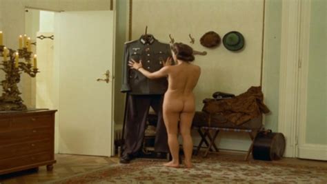 Nude Video Celebs Hannelore Elsner Nude Elke Sommer Nude Die Reise Nach Wien 1973