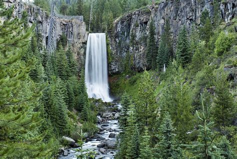 These 15 Waterfalls In Oregon Are Undeniably Gorgeous