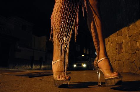 Parientes Y Conocidos Captan A Futuras Esclavas Sexuales Nacionales