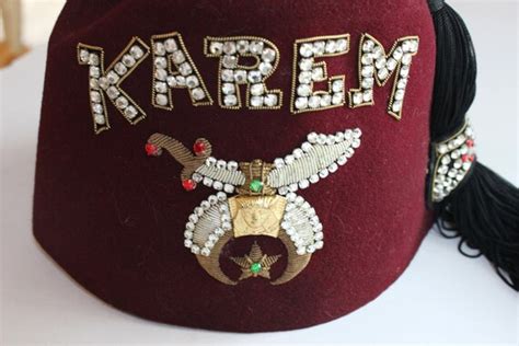 Vintage Shrinersmasonic Jeweled Hat Fez Karem With T Gem